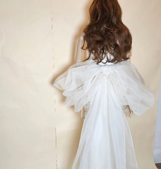 Organza bow, Bridal cape butterfly shaped, wedding cape, elegant bridal cape, bridal accessories, shawl, wedding dress train